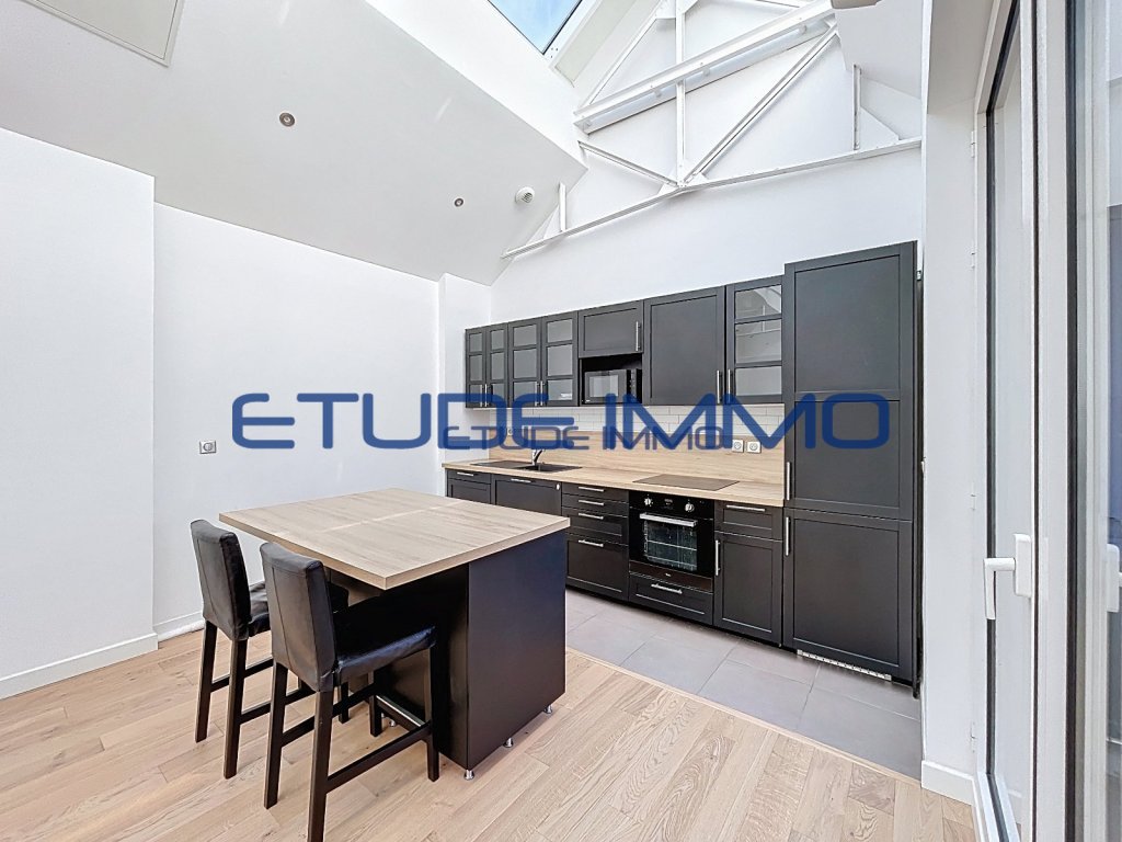 Duplex invers� Lille Gambetta 78 m� � Loft lumineux avec balcon, parking et cave