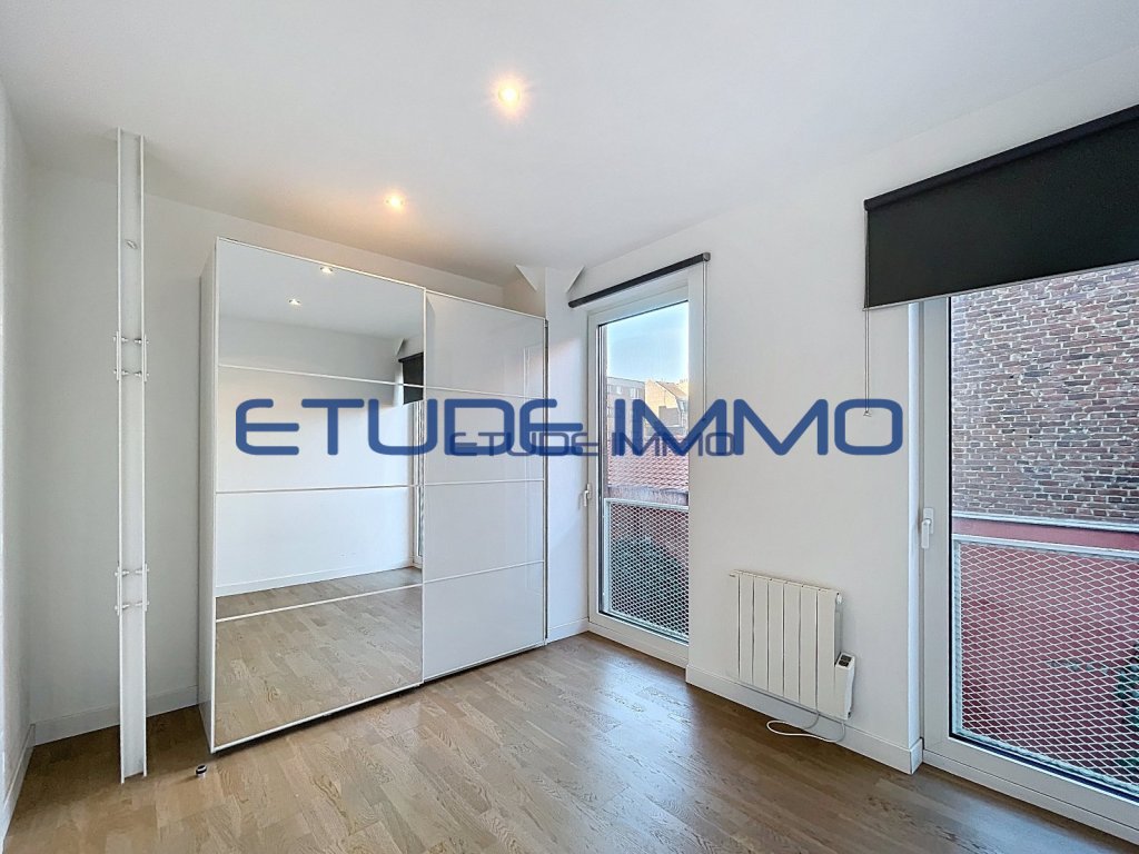 Duplex invers� Lille Gambetta 78 m� � Loft lumineux avec balcon, parking et cave