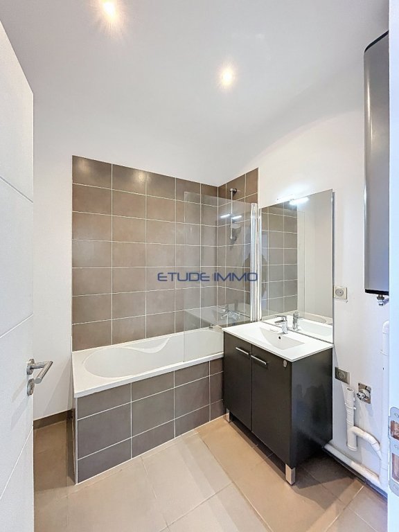 Duplex invers� Lille Gambetta 78 m� � Loft lumineux avec balcon, parking et cave