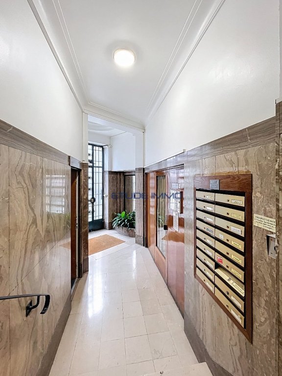 Type 3 avec grenier et cave - Hyper centre A VENDRE - LILLE LIBERTE - 65.5 m2 - 247�000�&euro;