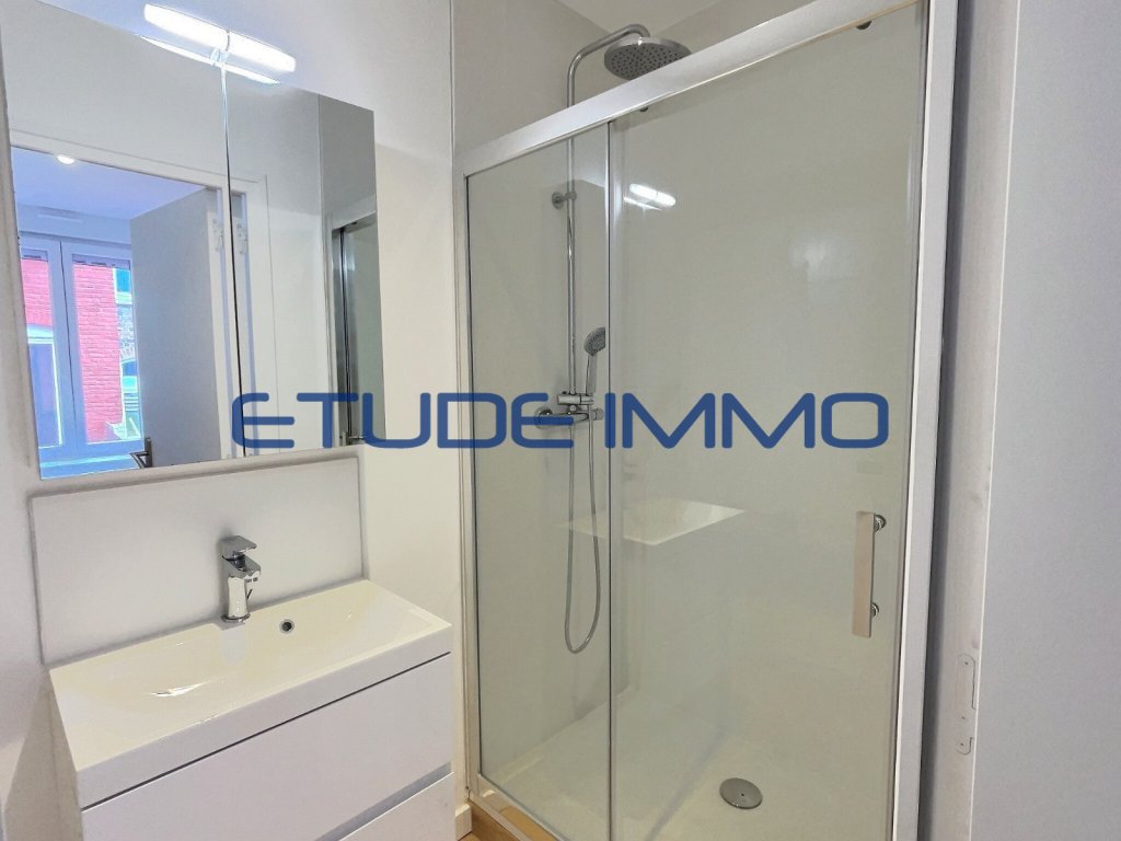 APPARTEMENT T3 - LILLE WAZEMMES - 45 m2 - 219 000 &euro;
