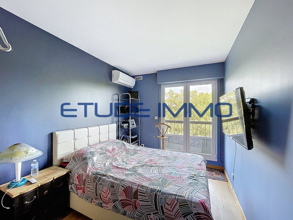 Appartement T3 80 m avec balcon sud  Dernier tage - pkg