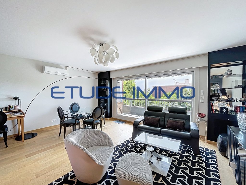 Appartement T3 80 m avec balcon sud  Dernier tage - pkg