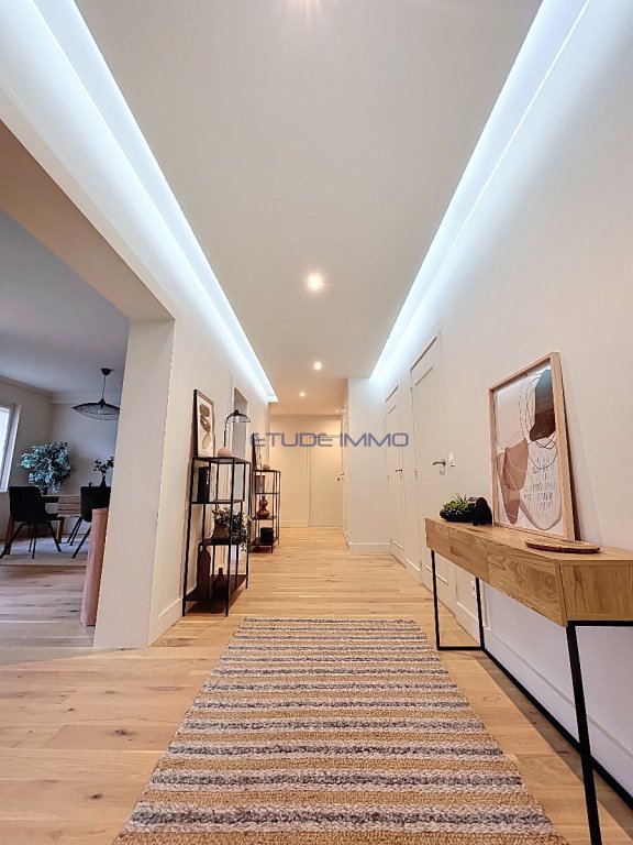 Appartement T4 r�nov� avec jardin au calme proche gares Lille Flandres & Europe