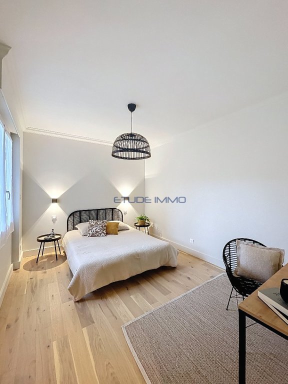 Appartement T4 r�nov� avec jardin au calme proche gares Lille Flandres & Europe