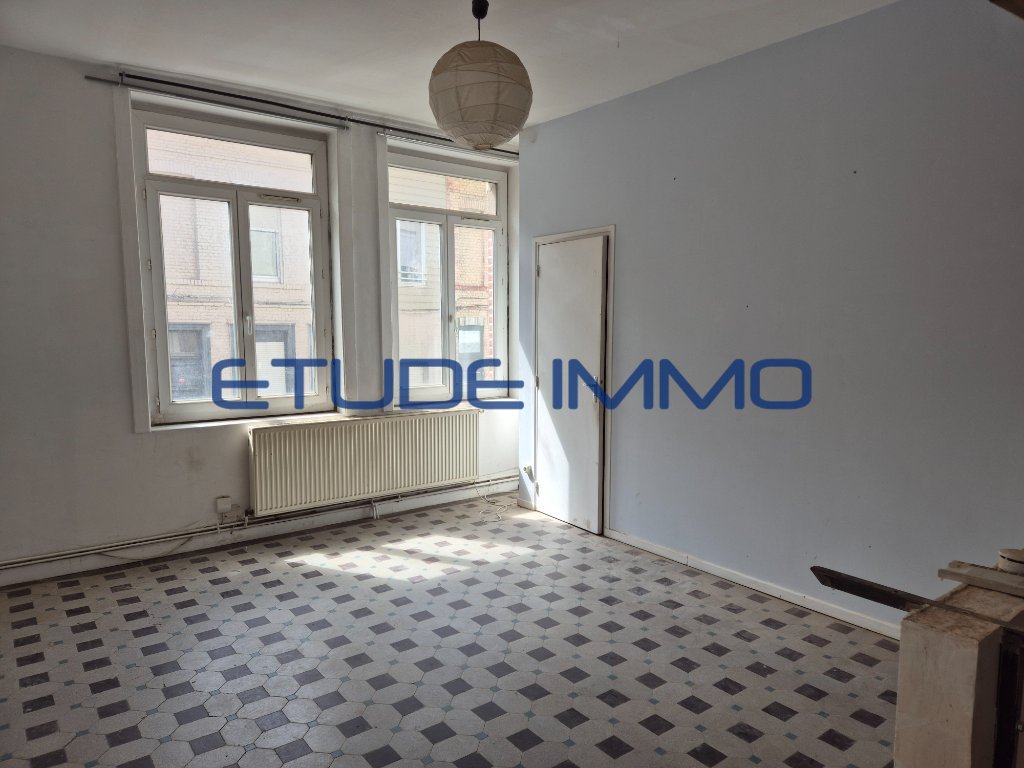 2 plateaux a rnover potentiel T3/T4 A VENDRE - LILLE WAZEMMES - 110 m2 - 189000€